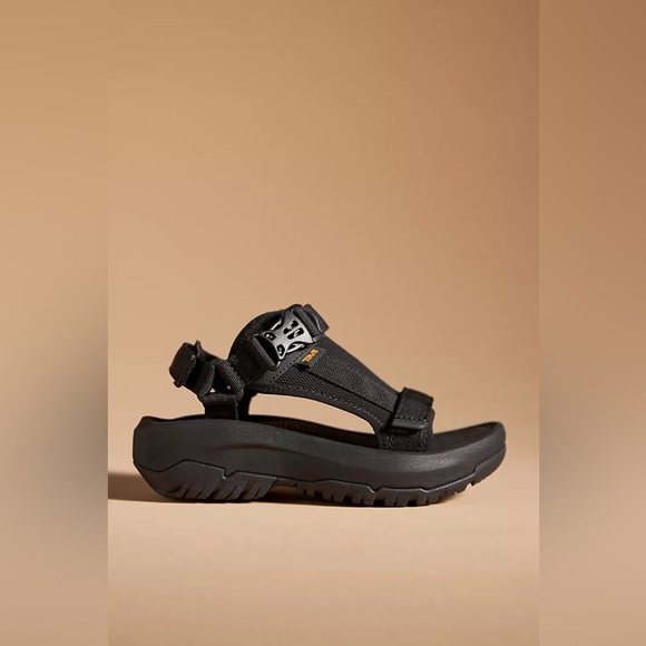 NWT Teva Hurricane Ampsole Volt Sandals - Picture 1 of 4